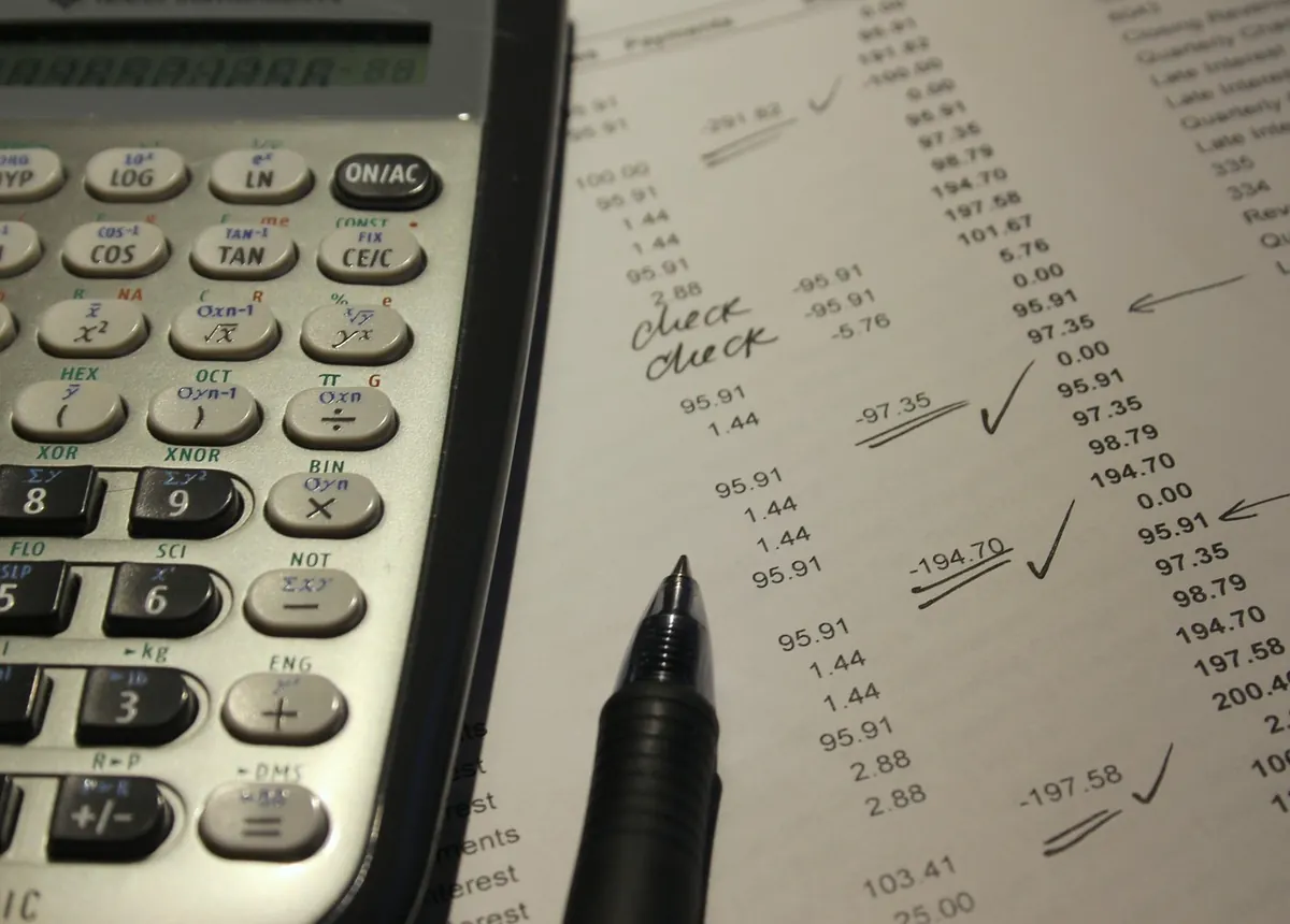 How to Trade UK Earnings Season: A Beginner's Guide to Results-Day Signals